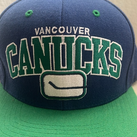 Vancouver Canucks SnapBack - Picture 2 of 5